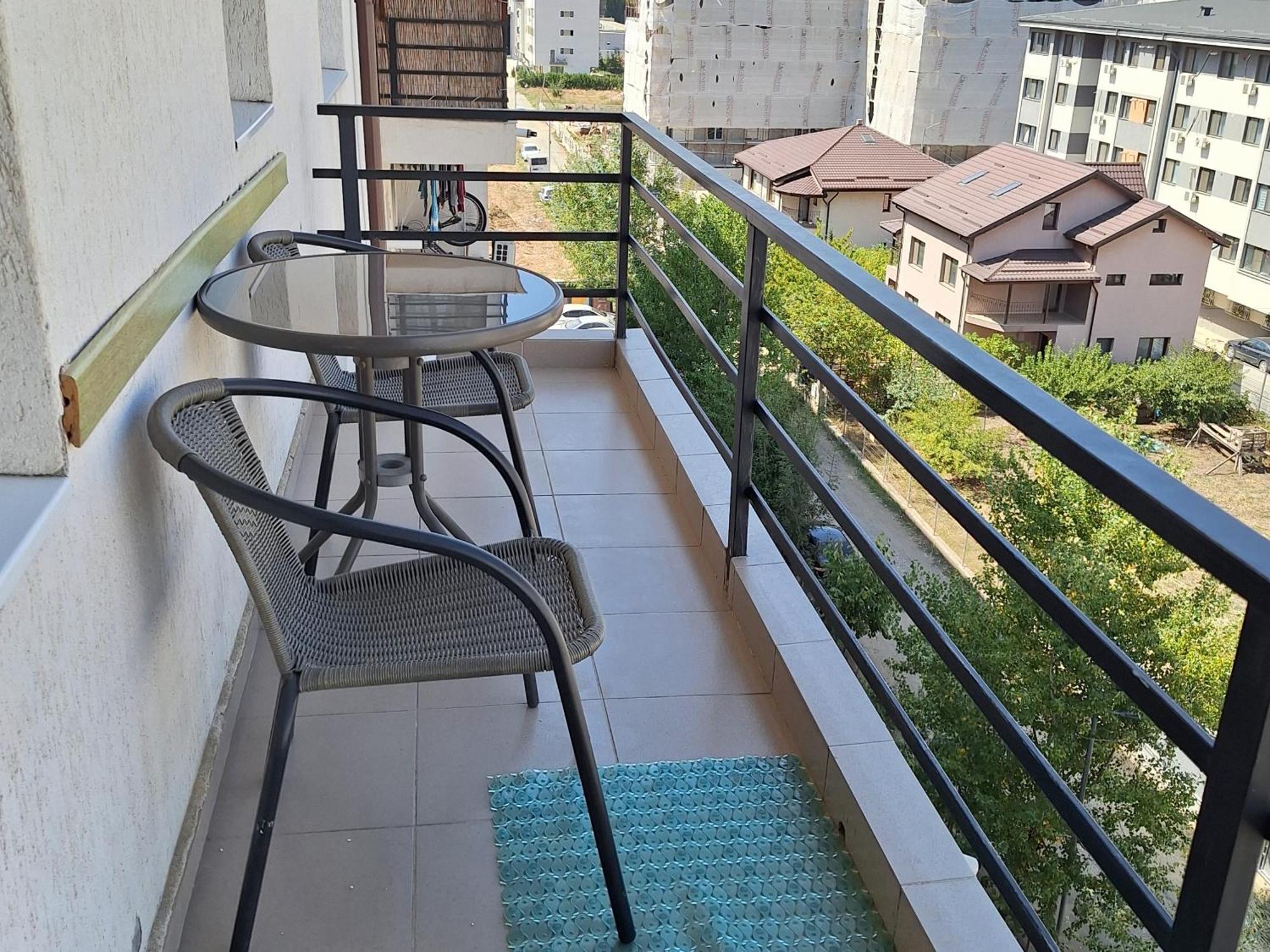 Cazare Apartament 2 Camere Decomandat Militari Chiajna Exterior foto